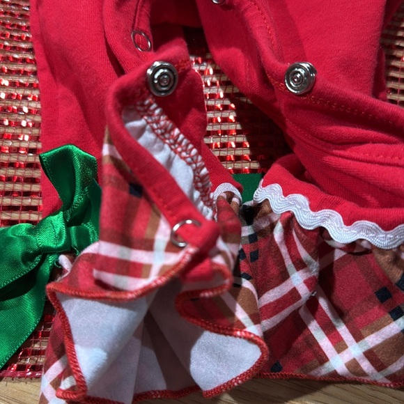Marie Nicole 1 piece Christmas outfit. Santa face on front. Size 0-3. - Picture 5 of 5